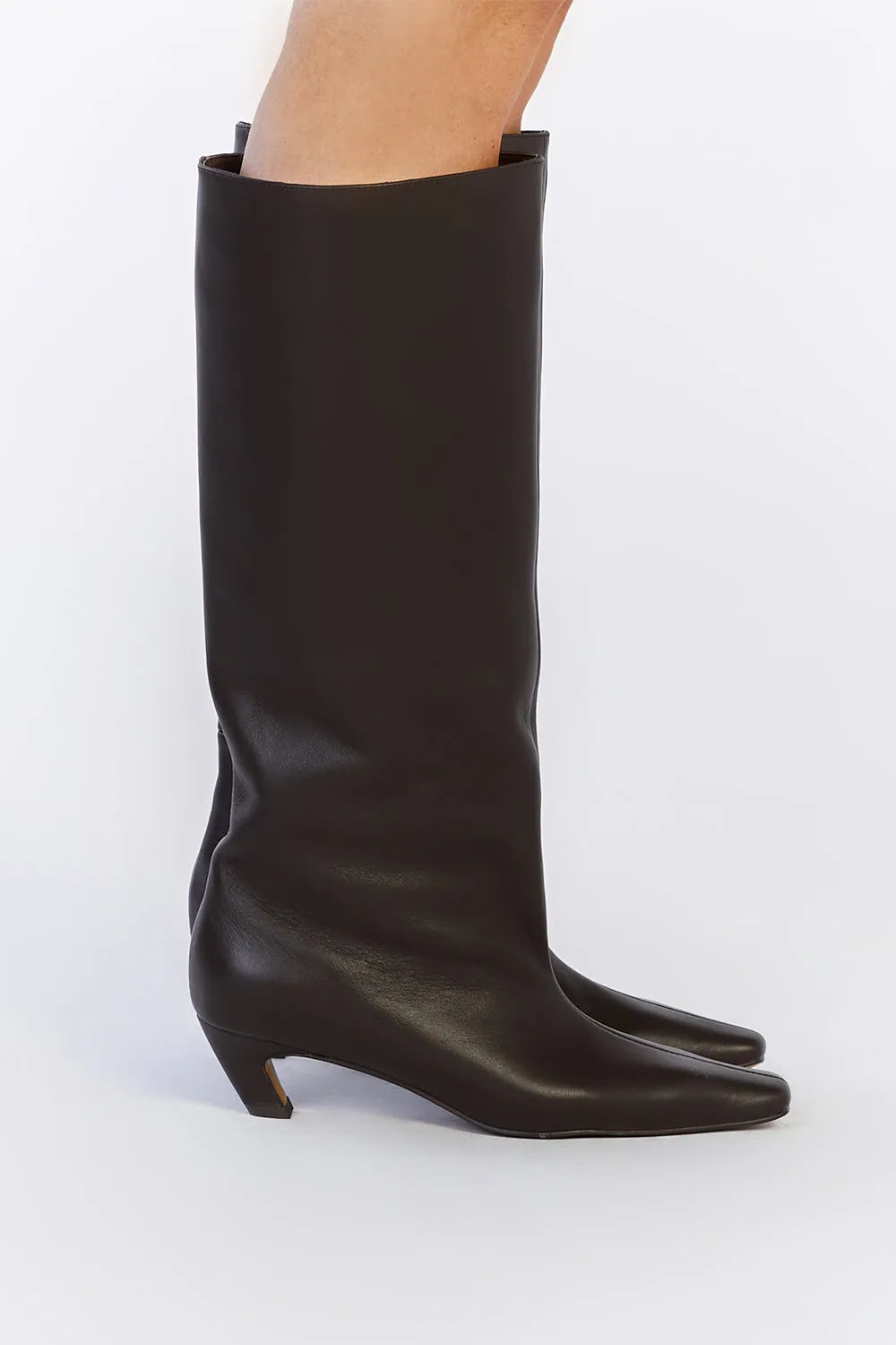 Dissh ALIAS MAE CRAWFORD CHOC BOOT
