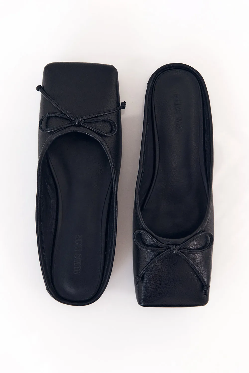 Dissh ALIAS MAE YOLANDA BLACK FLAT