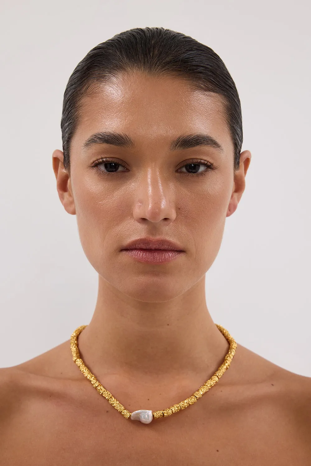 Dissh AMBER SCEATS LIORA NECKLACE GOLD