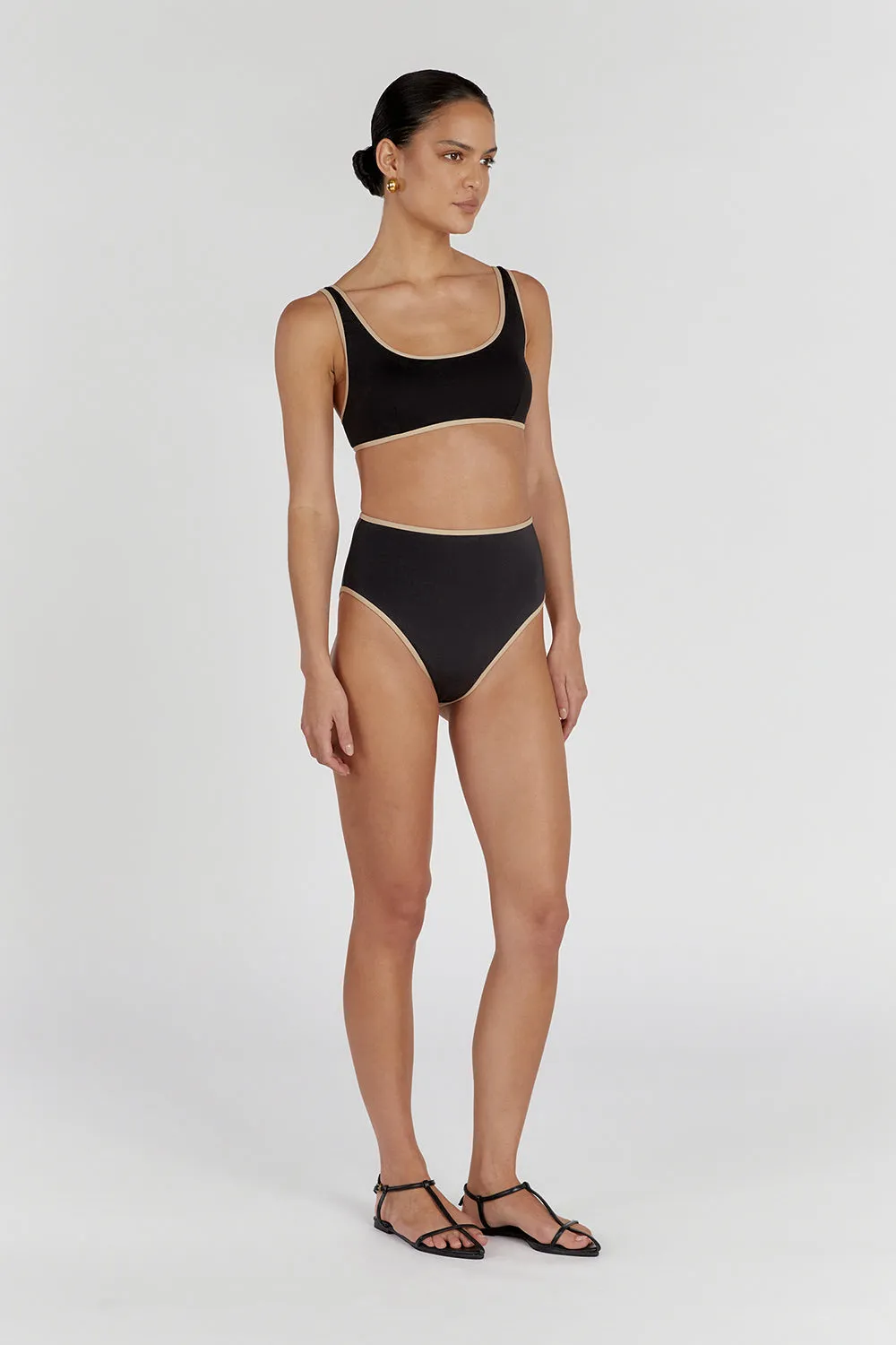 Dissh BAILEY BLACK CONTRAST SCOOP TOP