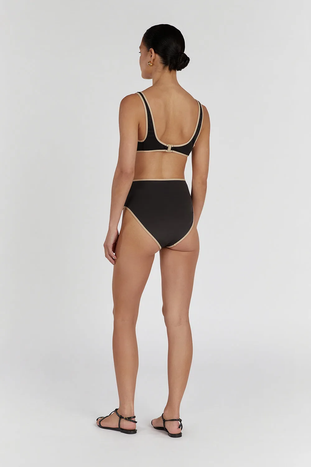 Dissh BAILEY BLACK CONTRAST SCOOP TOP
