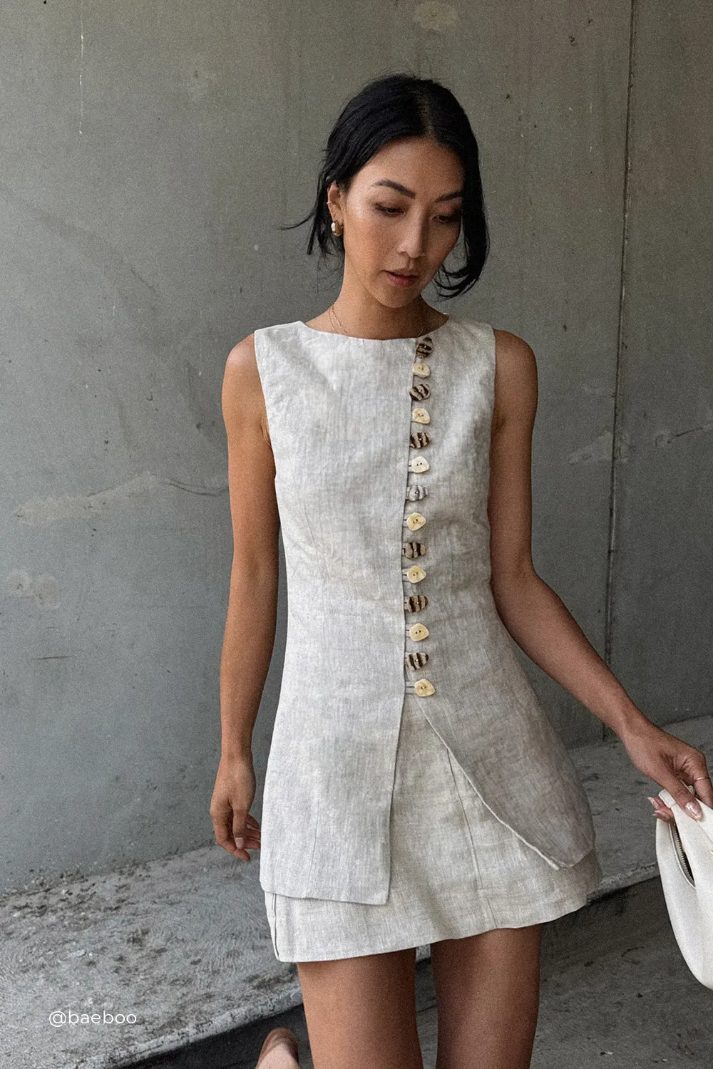 Dissh BAYLEE NATURAL SLEEVELESS LINEN TOP