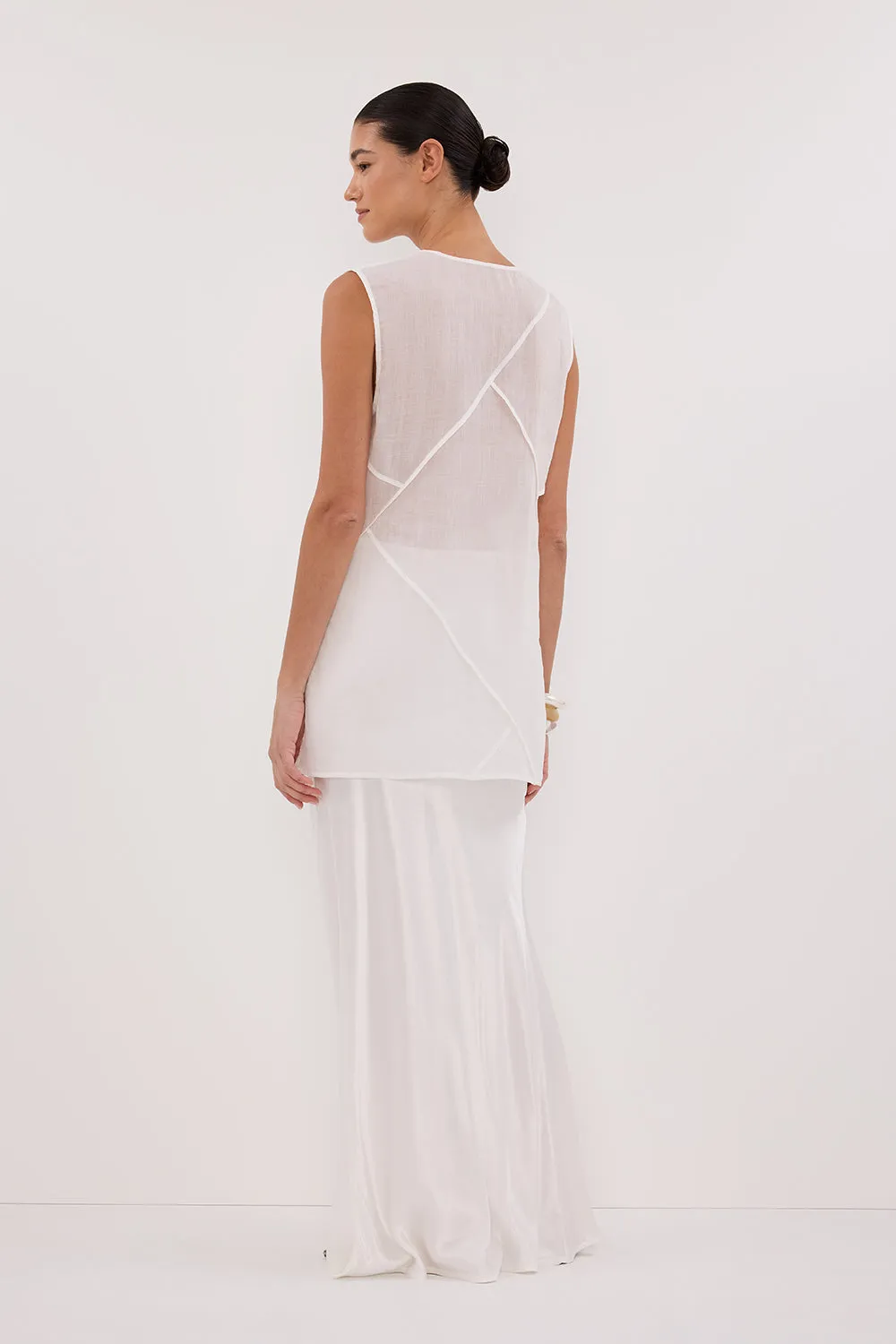 Dissh CARMEL WHITE RAMIE V NECK TOP
