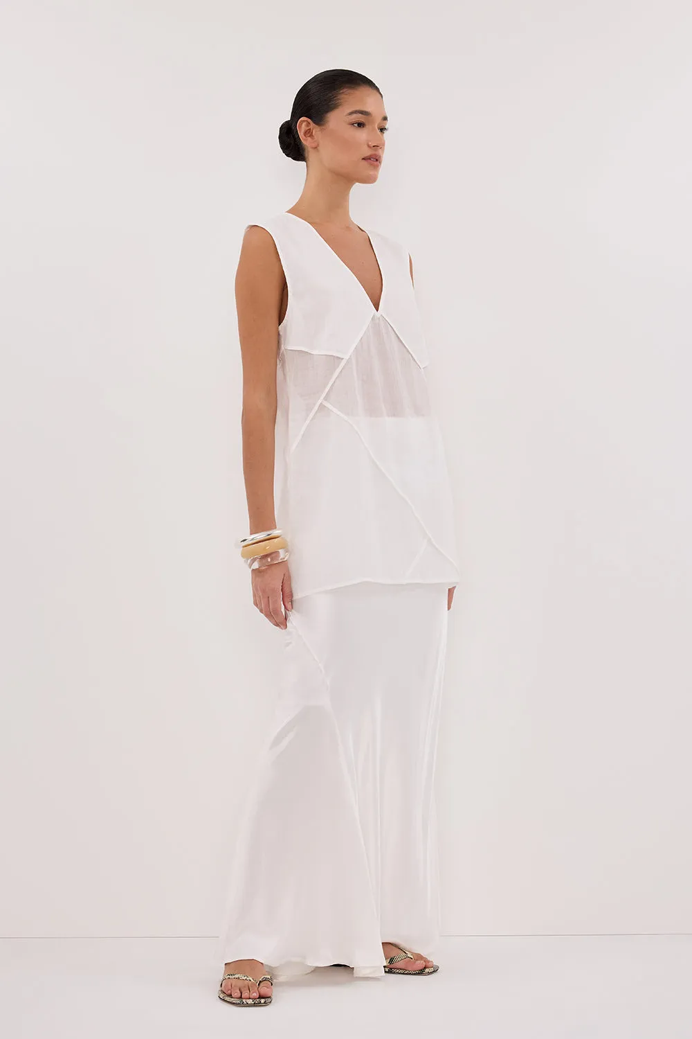 Dissh CARMEL WHITE RAMIE V NECK TOP