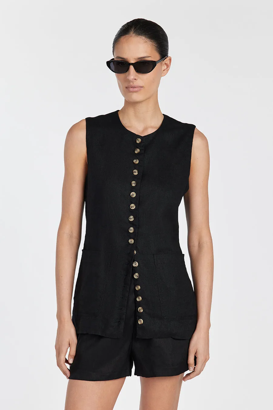 Dissh CORY BLACK LINEN SHORT