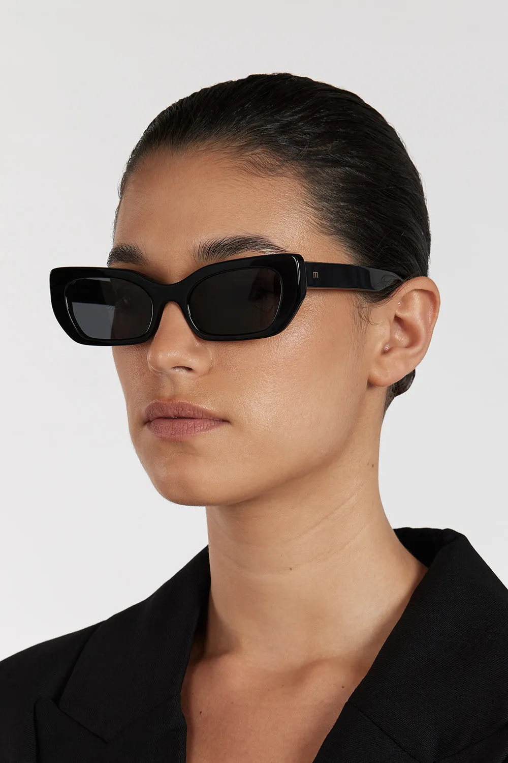Dissh ELISA JOHNSON COOKIE IN GLOSS BLACK SUNGLASSES