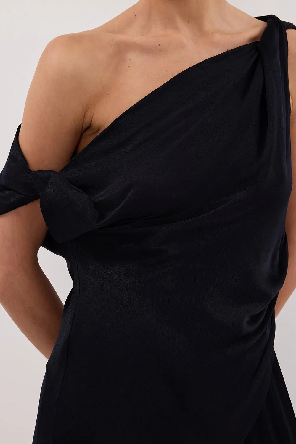 Dissh EVE INK ASYM SATIN TOP