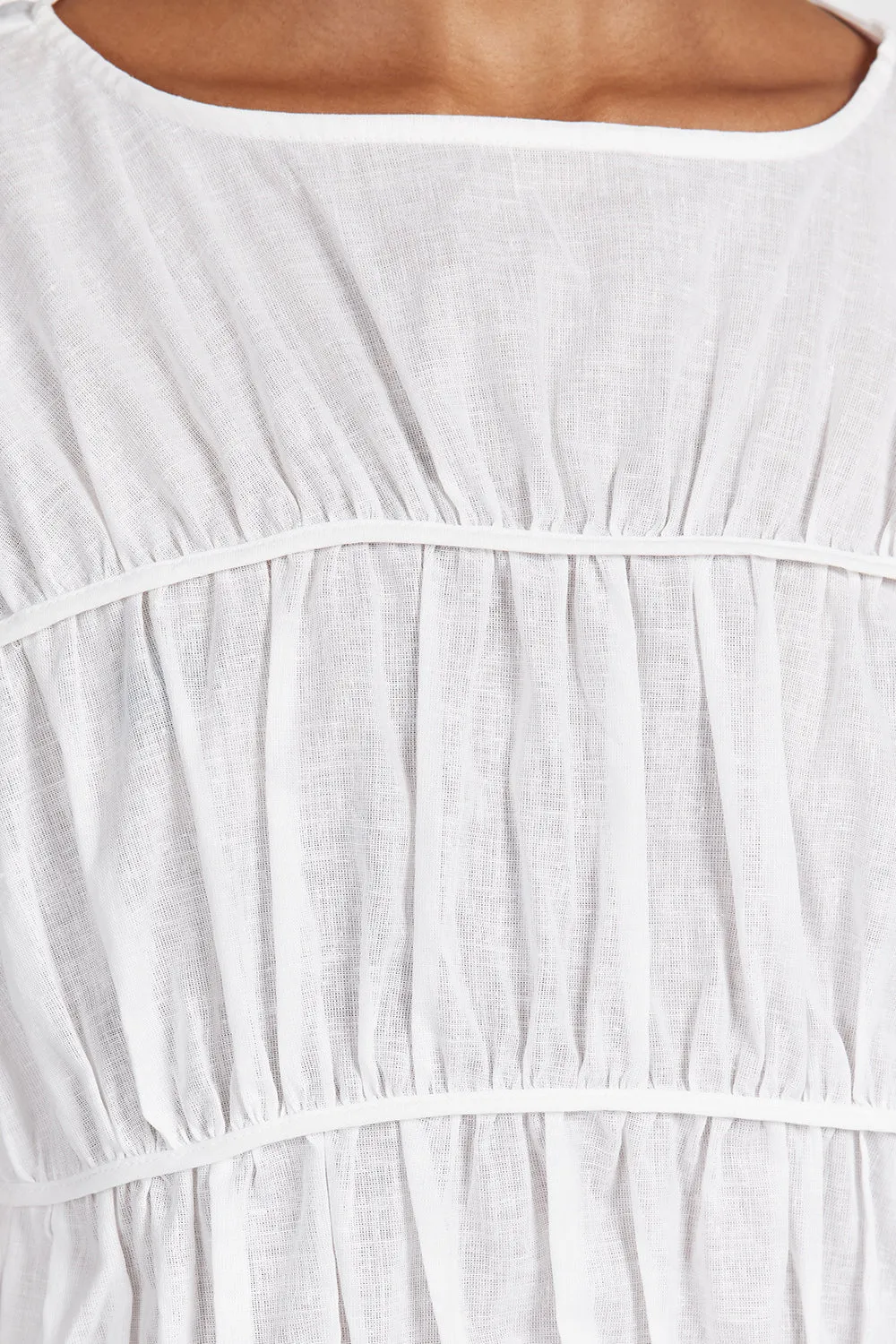 Dissh FLYNN WHITE LINEN BLEND TIERED TOP
