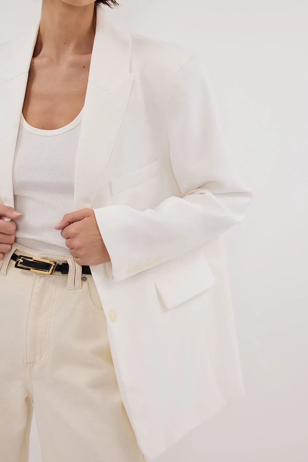 Dissh HARLEY WHITE OVERSIZED BOYFRIEND BLAZER