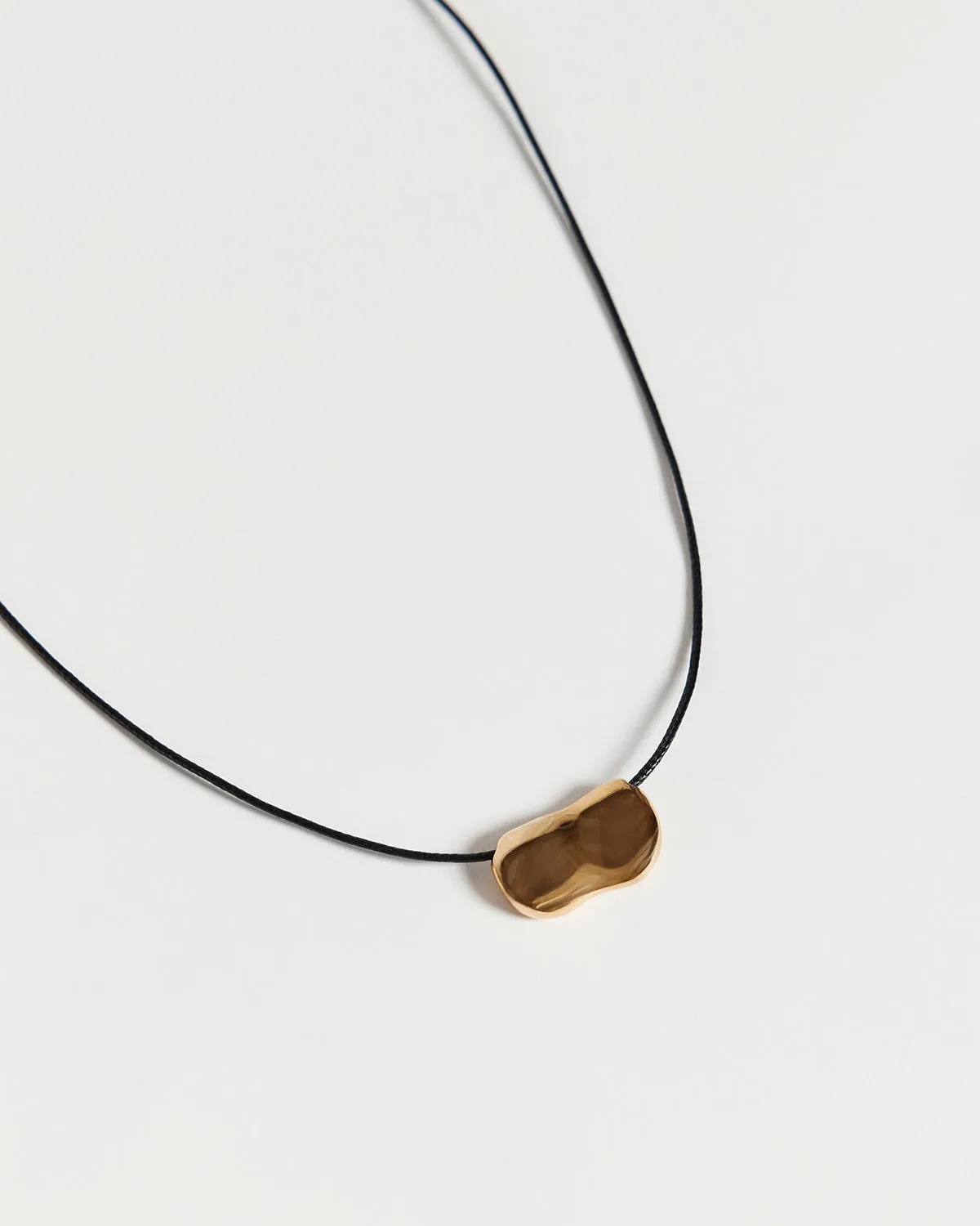 Dissh HEAVEN MAYHEM PEBBLE GOLD NECKLACE