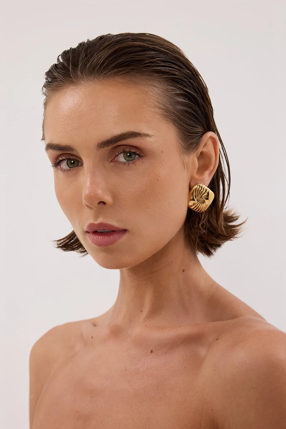 Dissh HEAVEN MAYHEM TABI EARRING GOLD