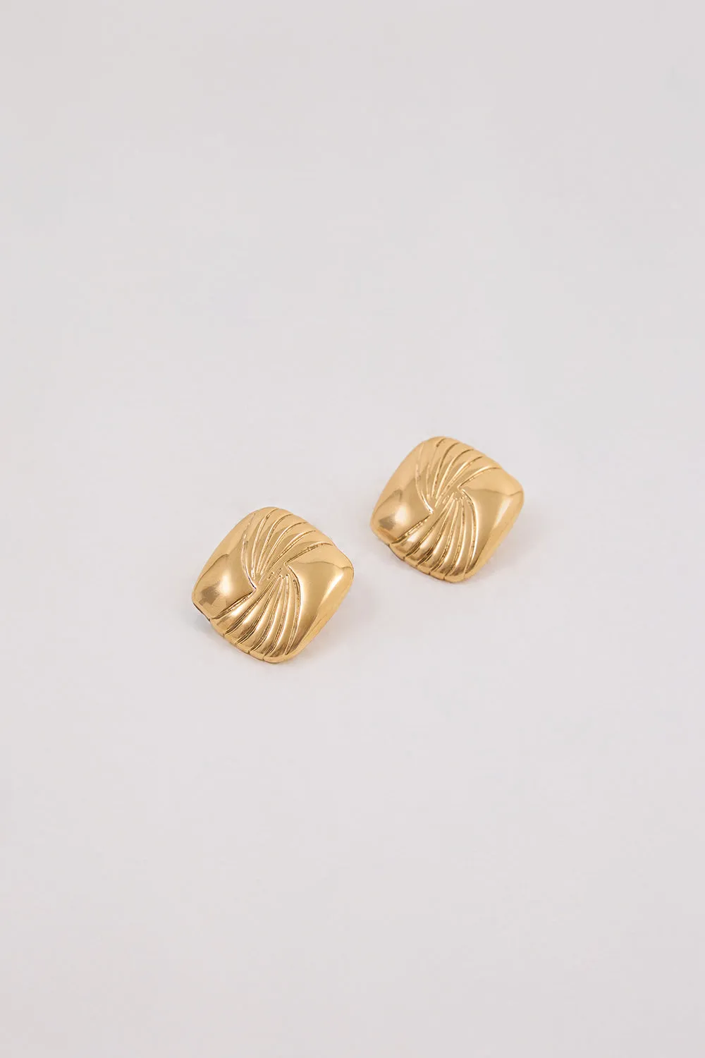 Dissh HEAVEN MAYHEM TABI EARRING GOLD