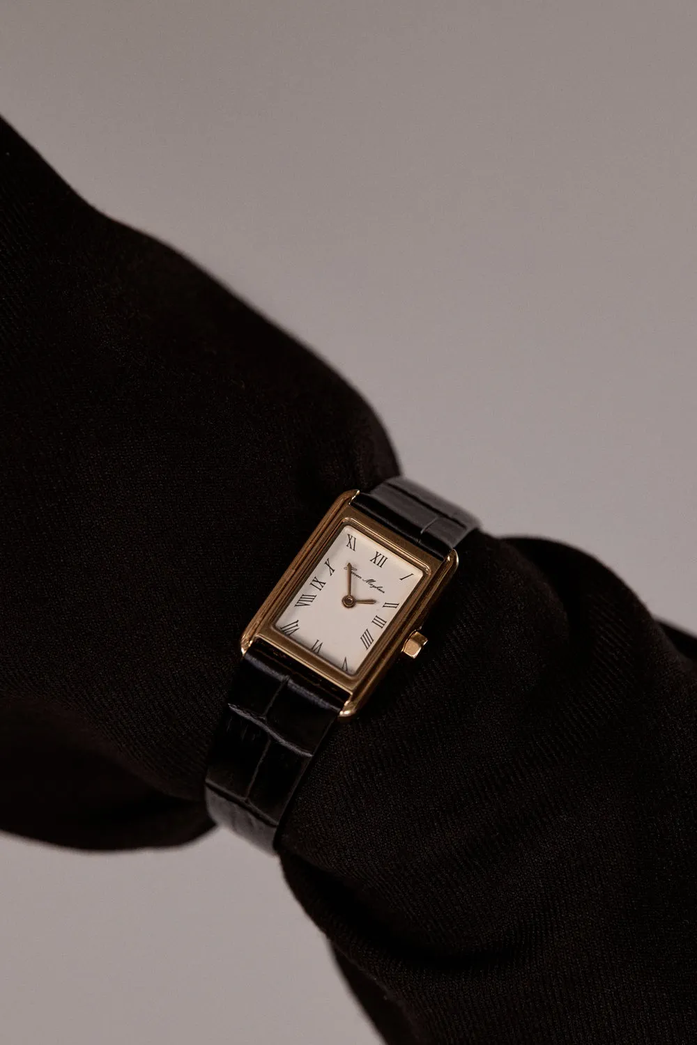 Dissh HEAVEN MAYHEM THE ICON GOLD WATCH