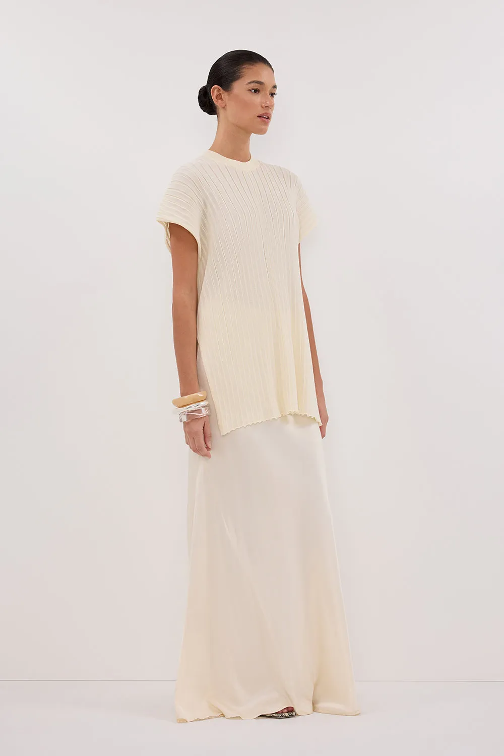 Dissh JADE CREAM SLEEVELESS KNIT TOP