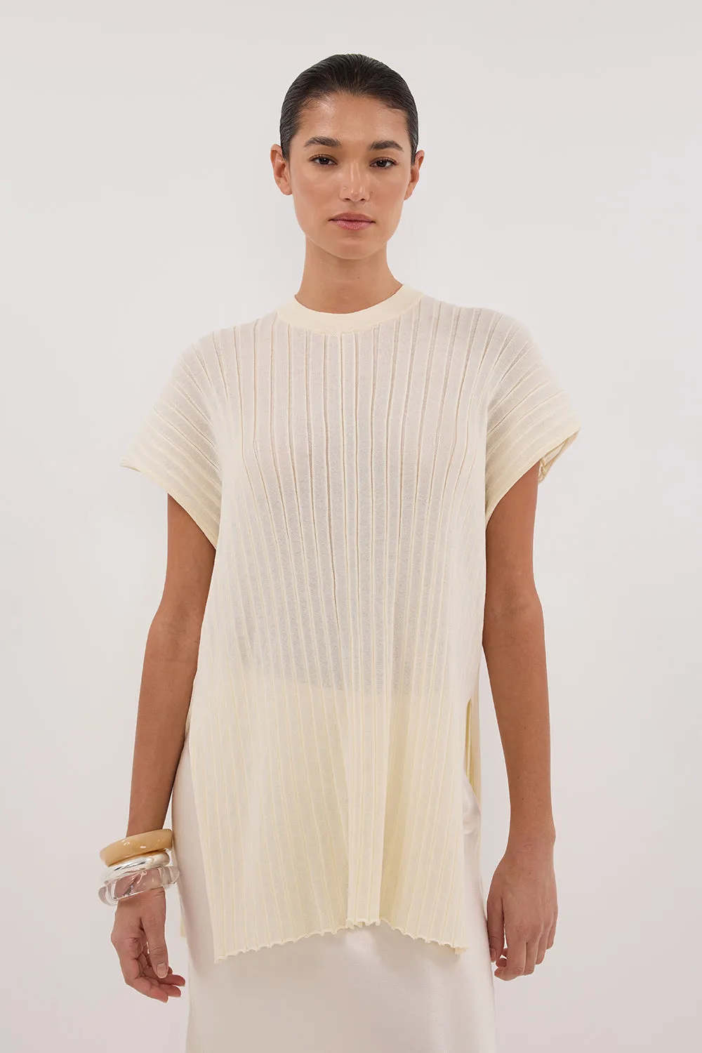Dissh JADE CREAM SLEEVELESS KNIT TOP