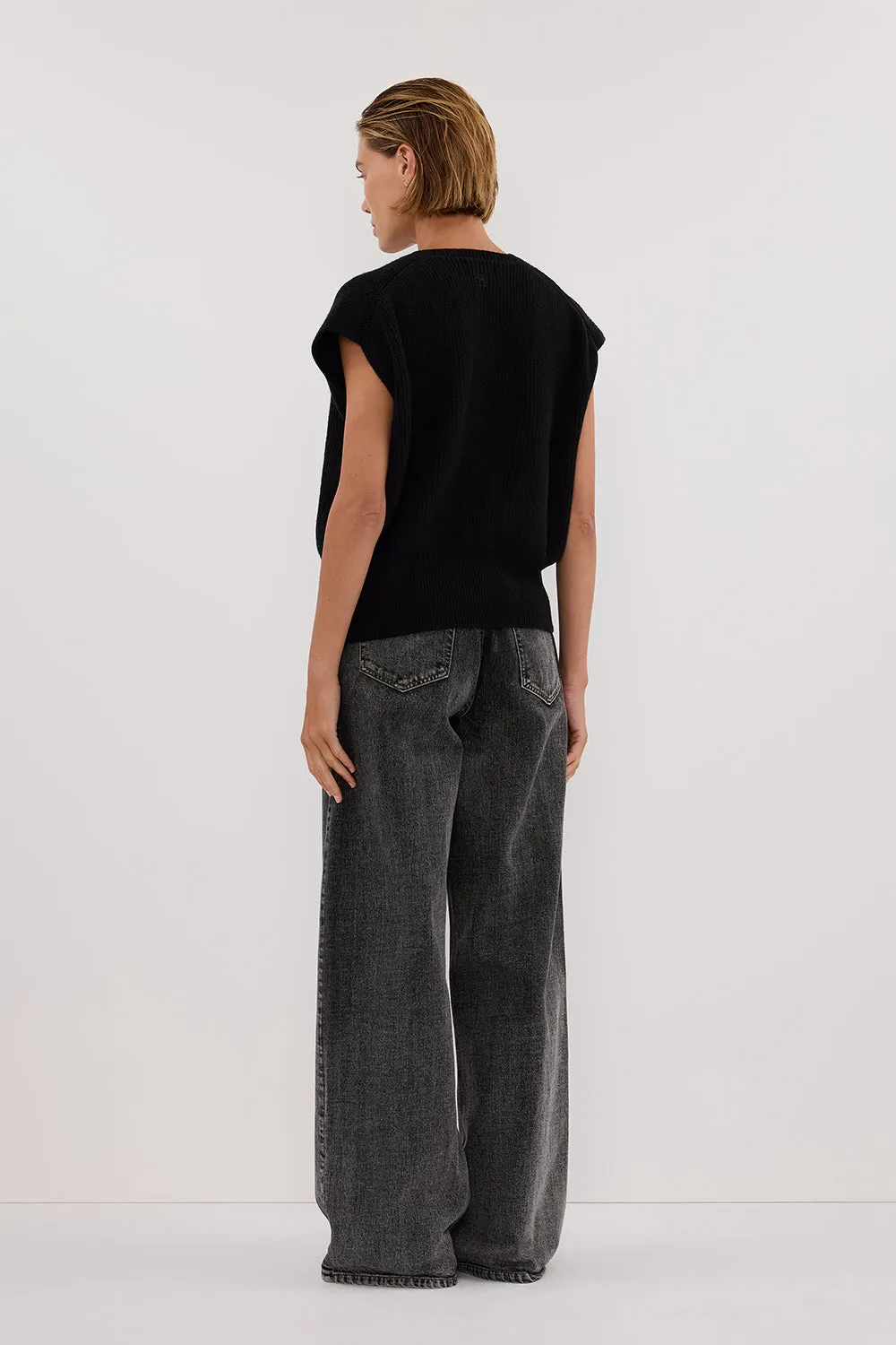Dissh KATE BLACK KNIT VEST