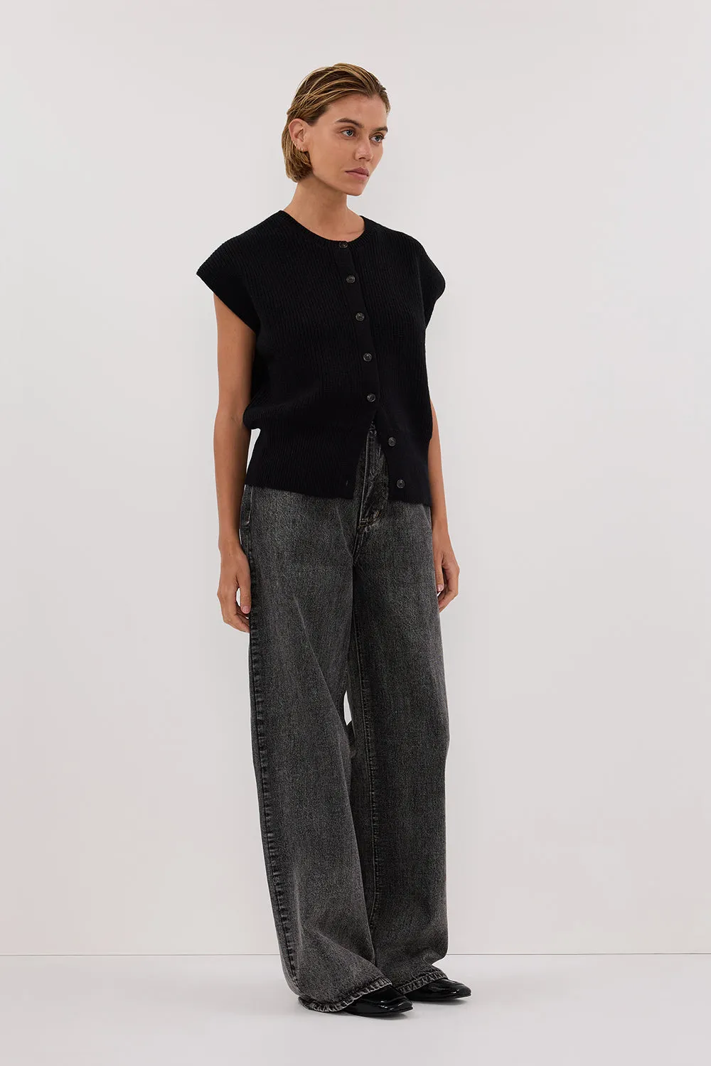 Dissh KATE BLACK KNIT VEST