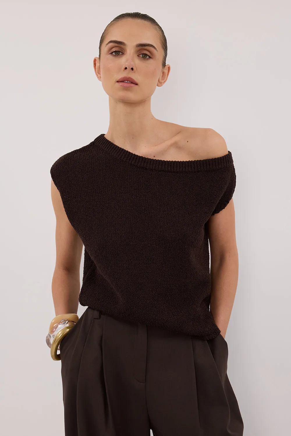 Dissh KERRY CHOC ASYM KNIT TOP