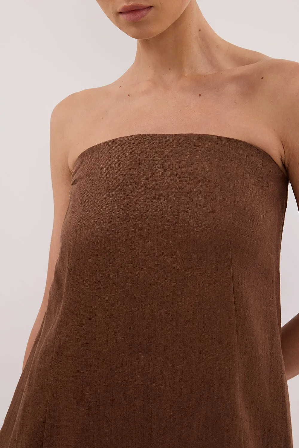 Dissh KINSLEY FONDANT LINEN STRAPLESS MIDI DRESS