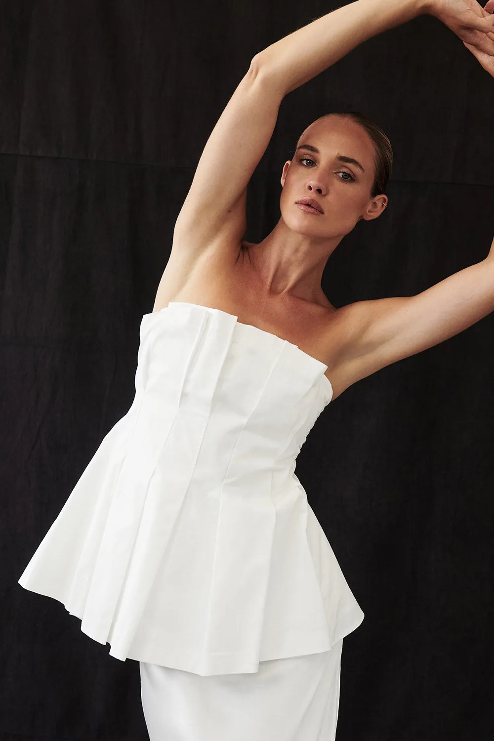 Dissh LILLY WHITE PLEATED STRAPLESS TOP