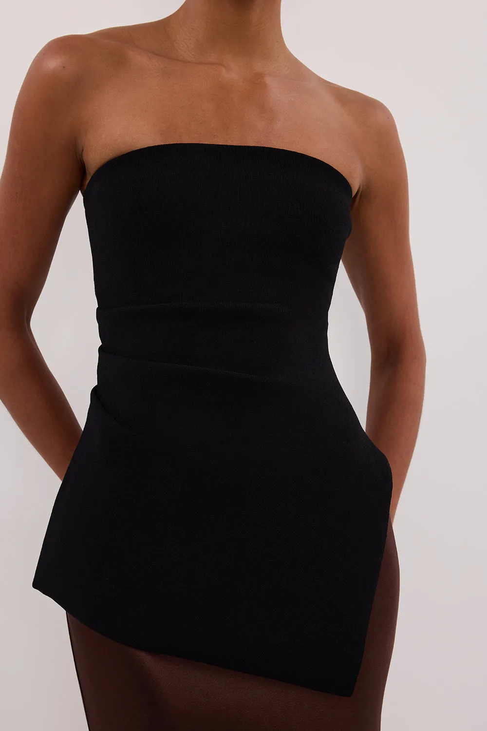 Dissh LUKE BLACK LONGLINE BANDEAU TOP