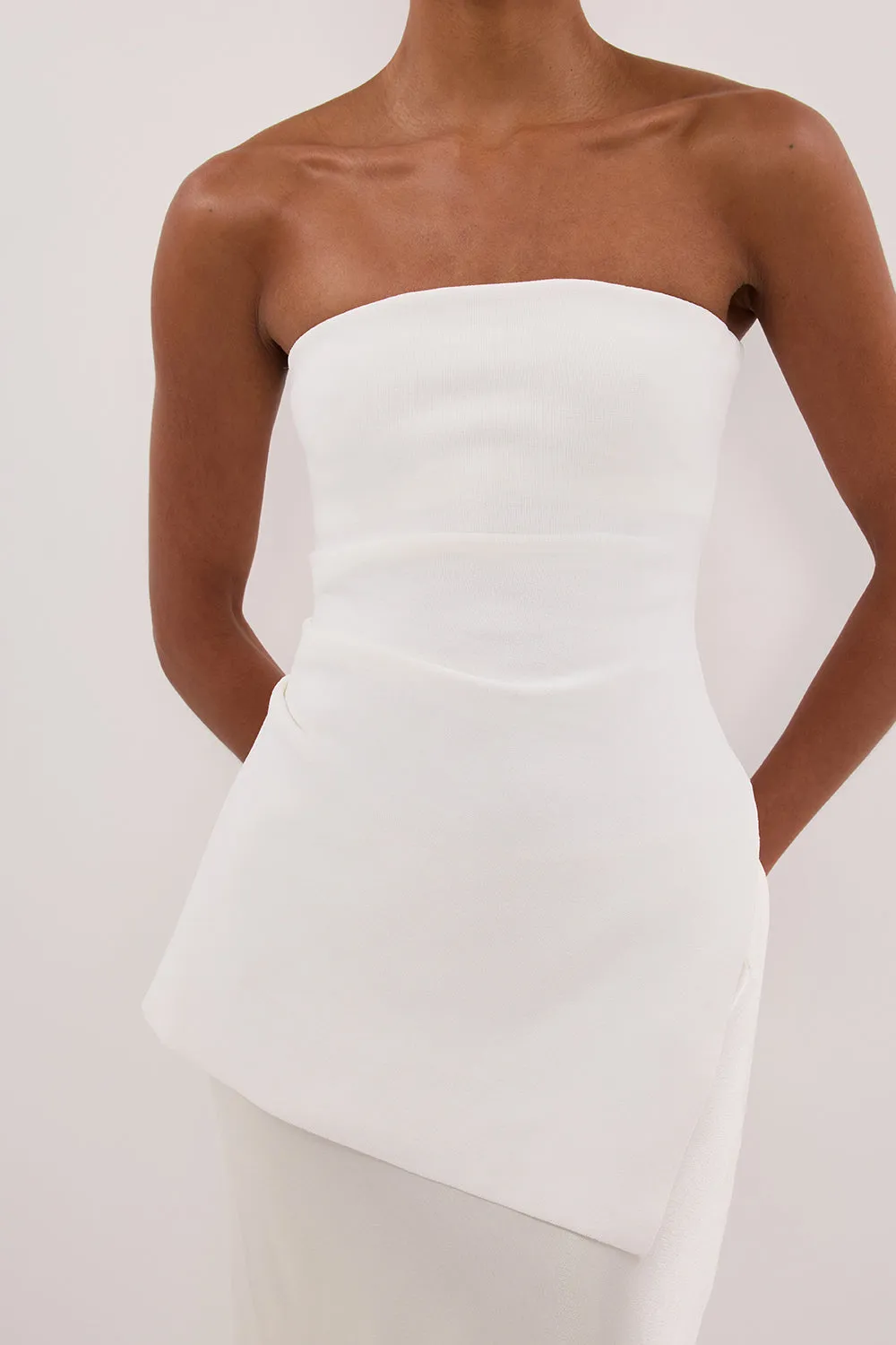 Dissh LUKE OFF WHITE LONGLINE BANDEAU TOP