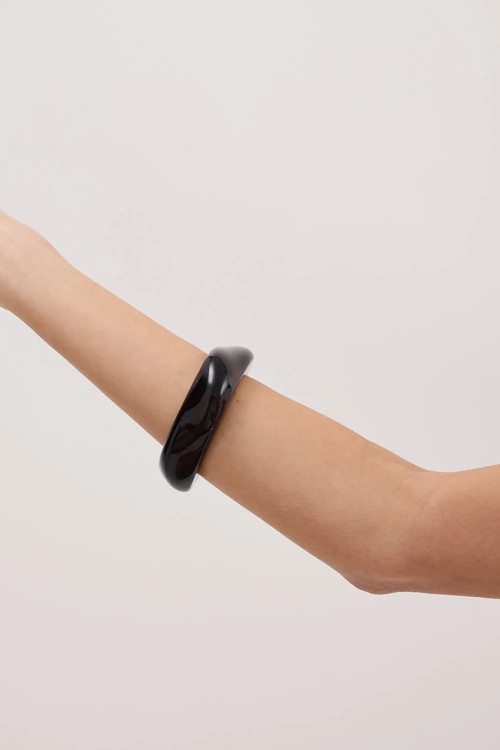 Dissh NOAH THE LABEL DARK BROWN RESIN BANGLE