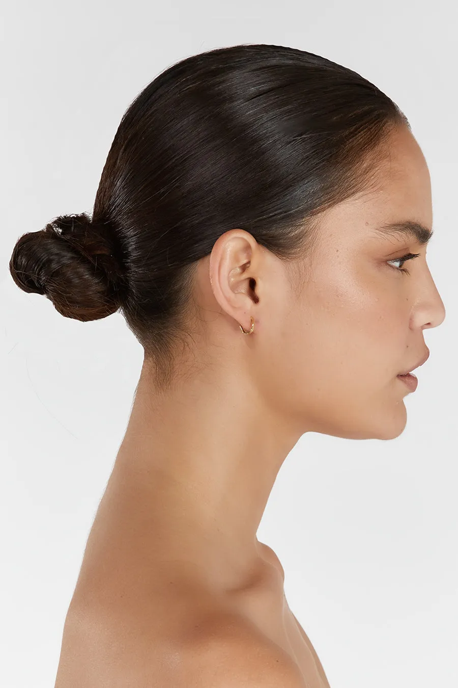 Dissh SAINT VALENTINE VERA WAVE GOLD HUGGIE EARRINGS