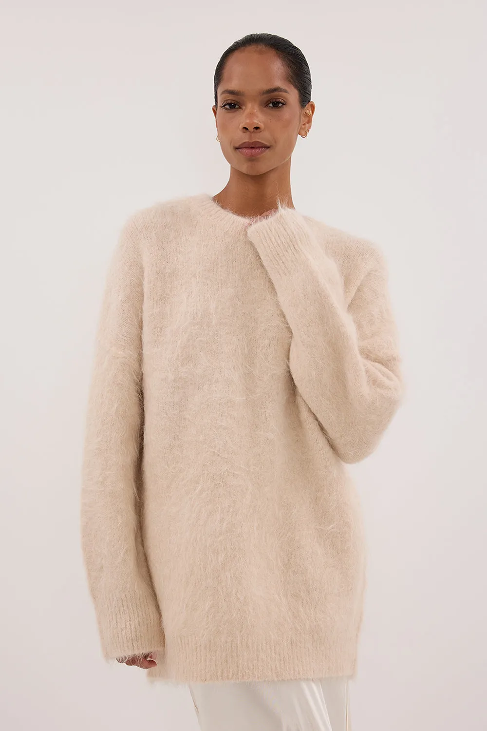 Dissh SALMA CREAM LONGLINE JUMPER