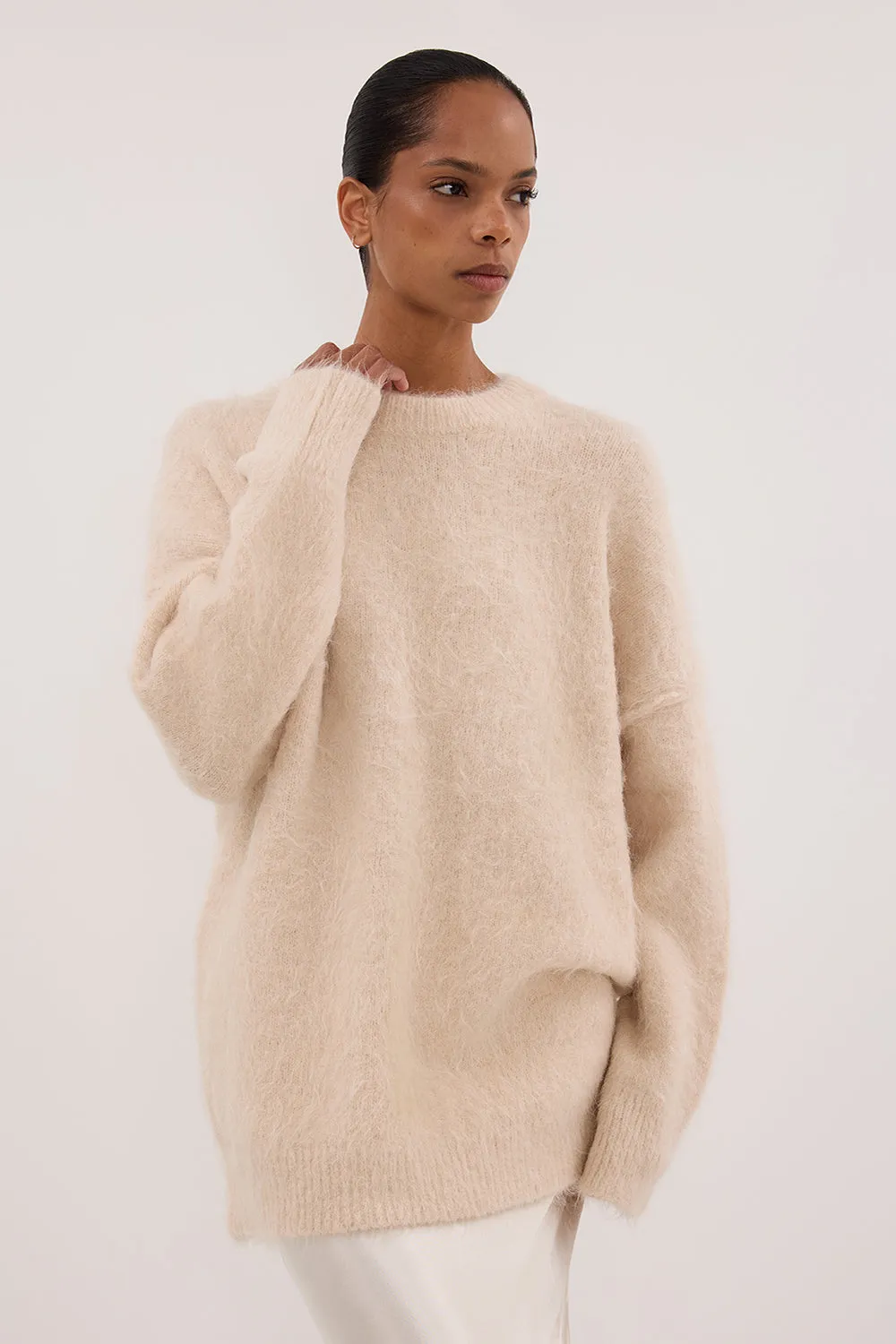 Dissh SALMA CREAM LONGLINE JUMPER