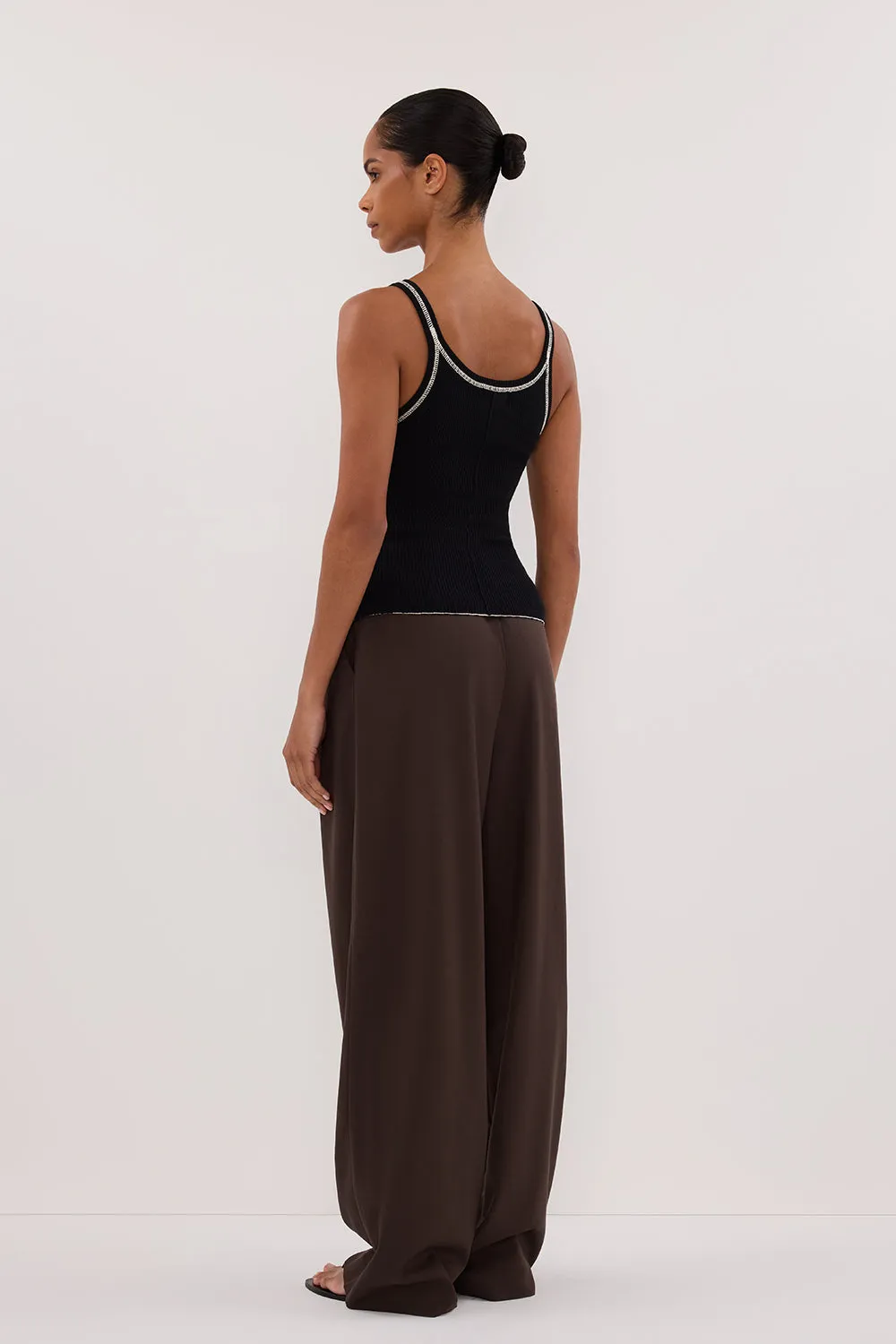 Dissh SIGNATURE BLACK CONTRAST SCOOP TANK