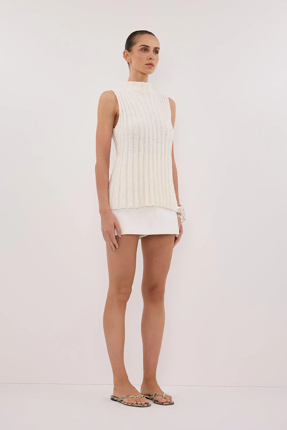 Dissh VERO OFF WHITE KNIT TOP