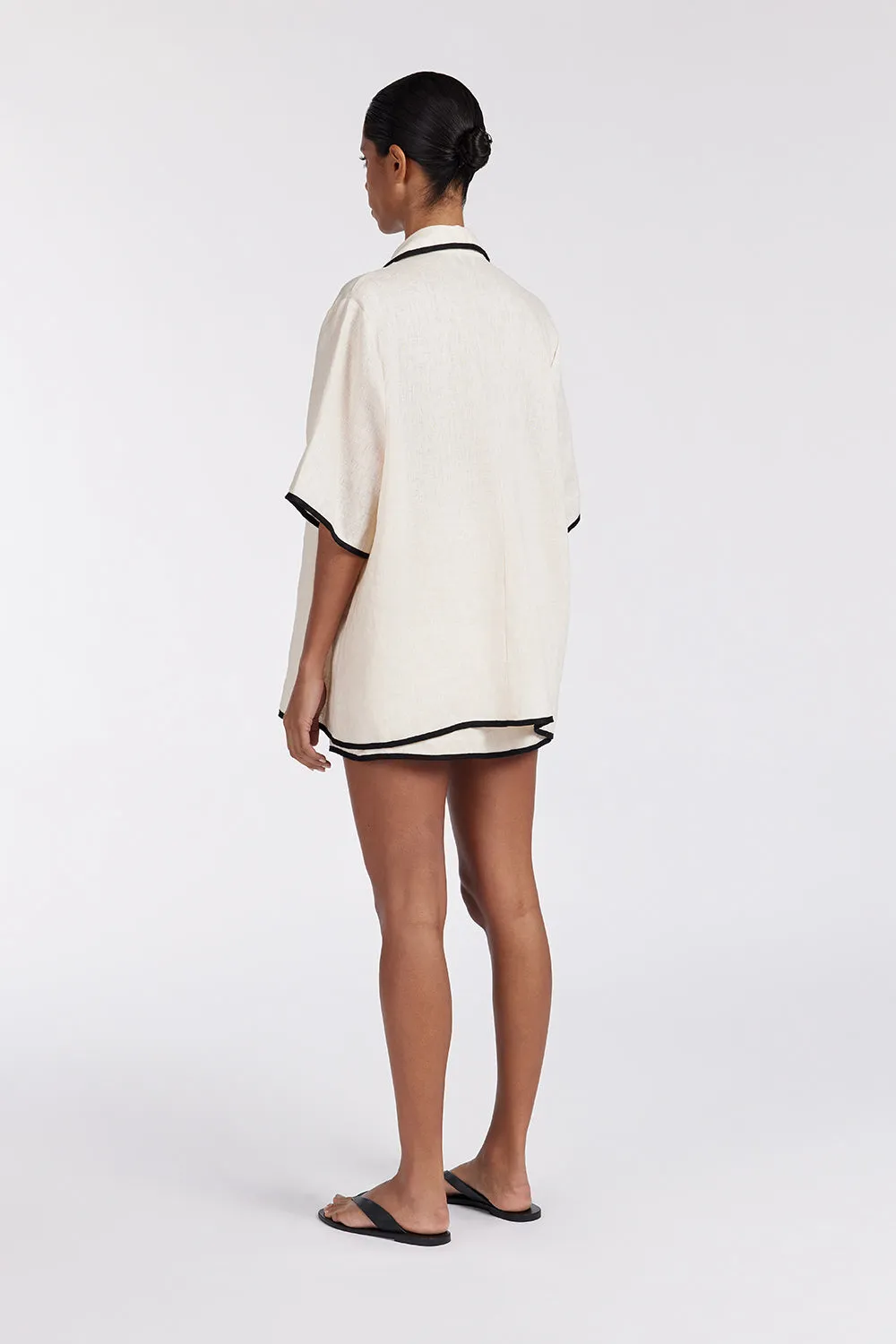 Dissh VON CREAM LINEN SKORT