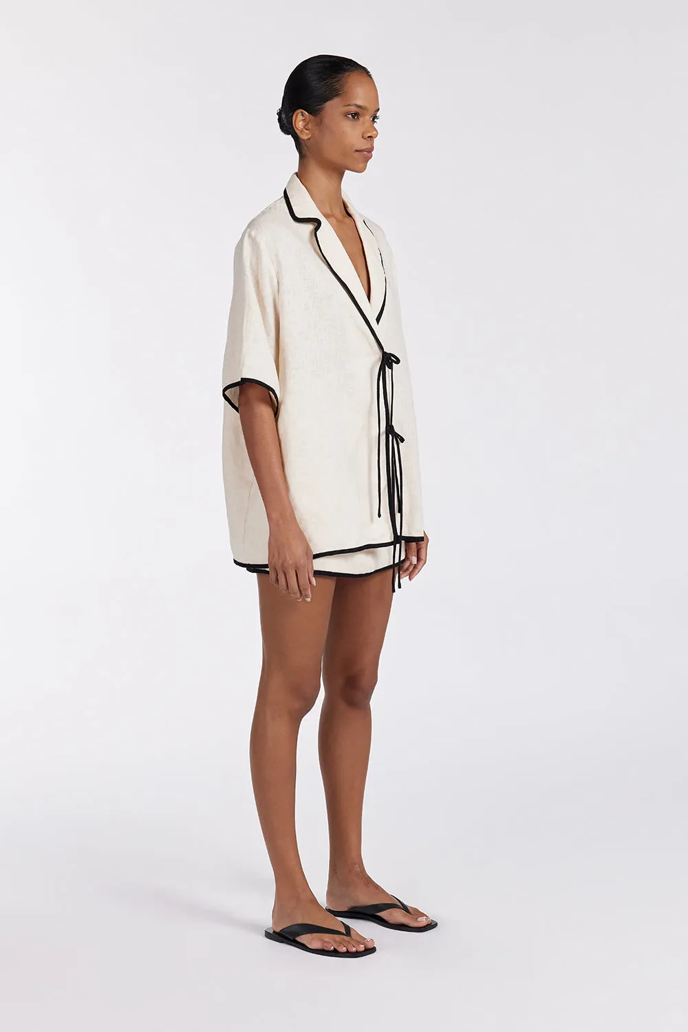 Dissh VON CREAM LINEN SKORT