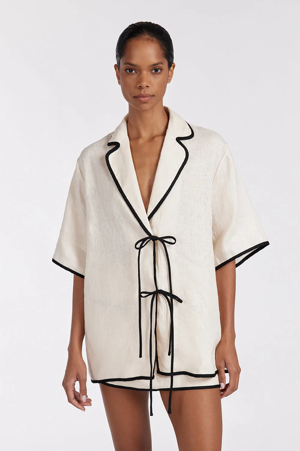 Dissh VON CREAM LINEN SKORT