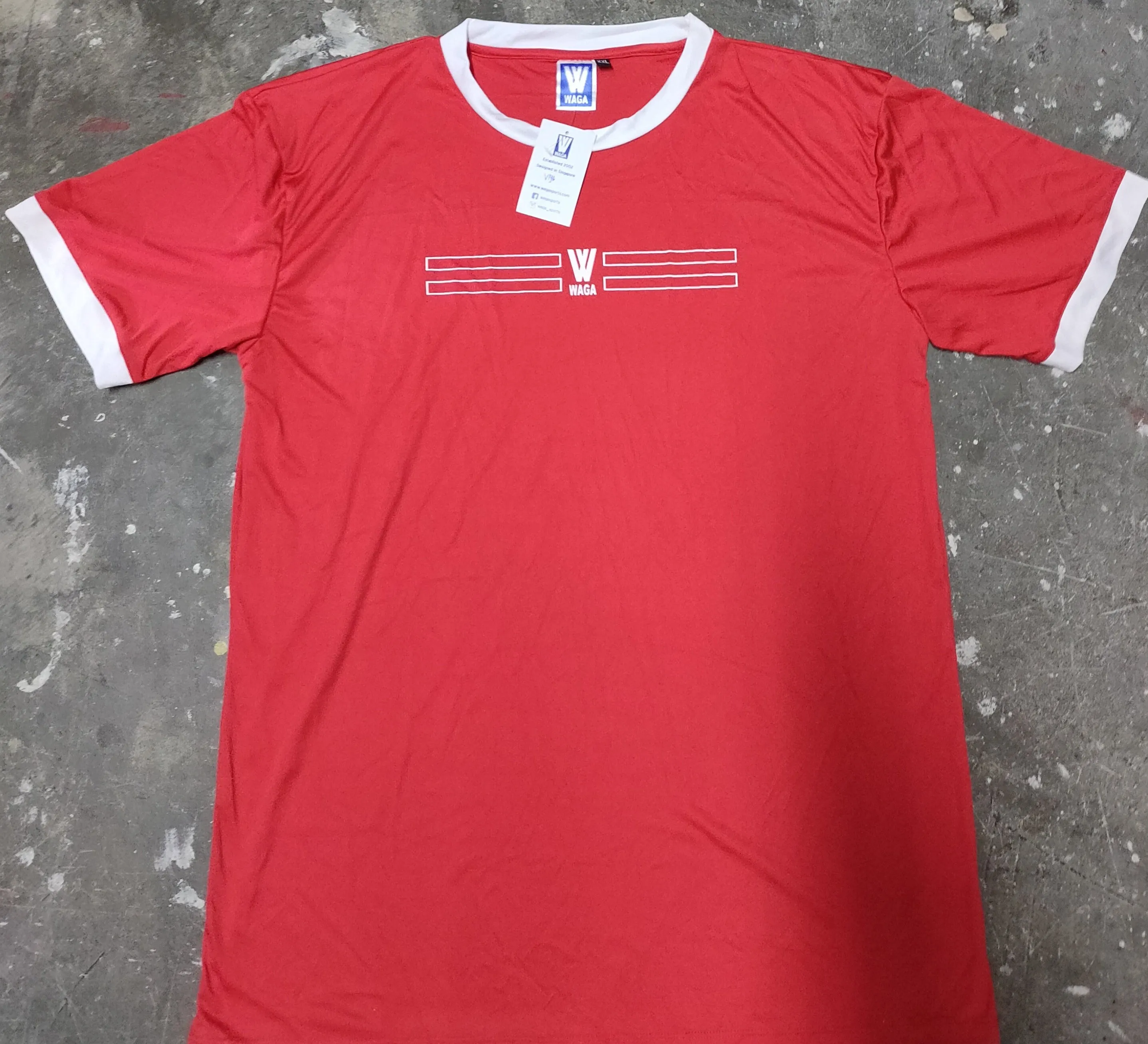 WAGA - T-shirt    